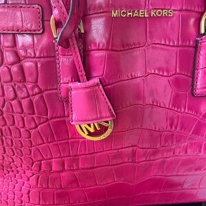 Michael Kors Fuchsia Croc-Embossed Shoulder Bag w Crossbody Strap